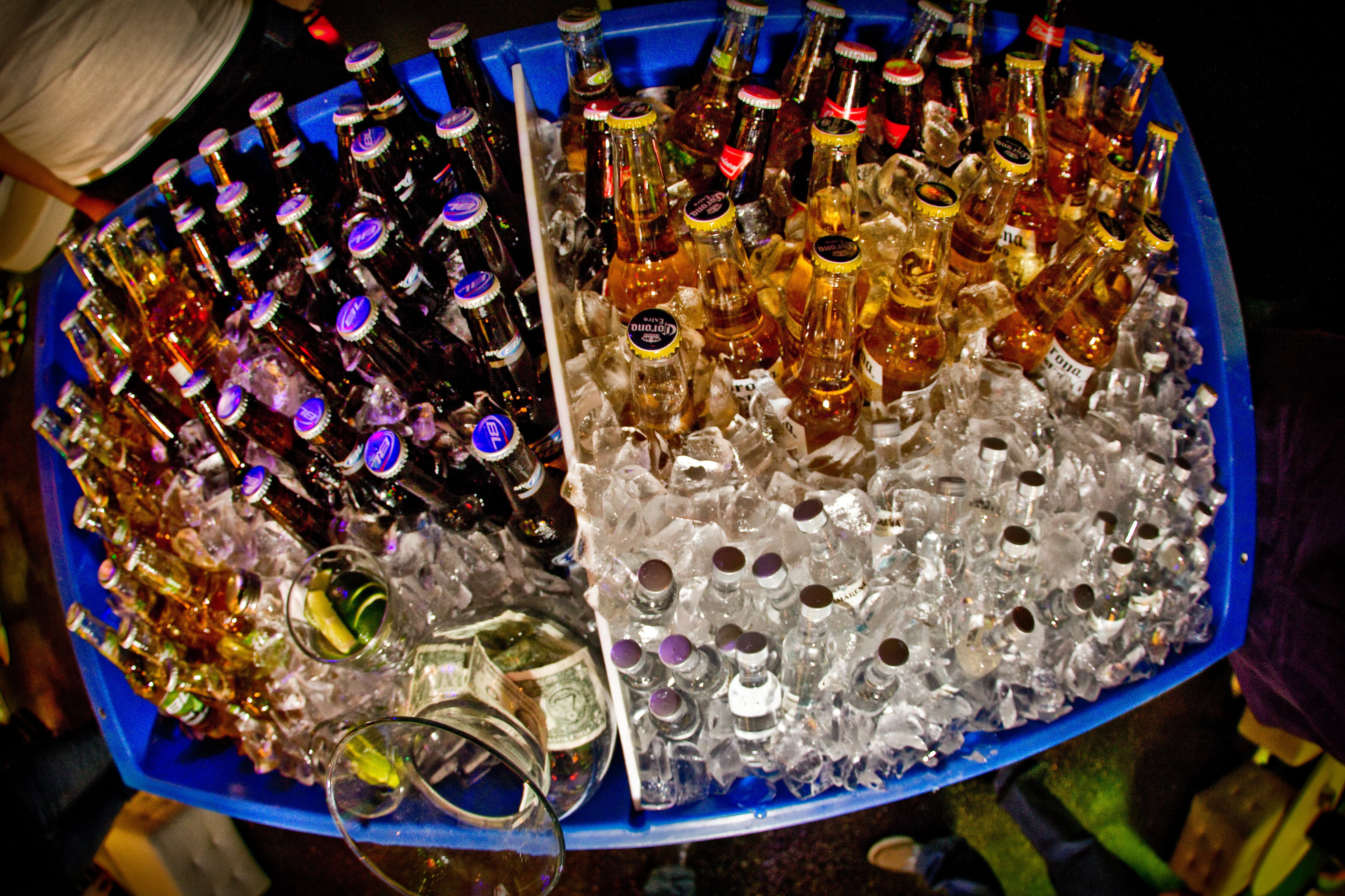 2011-05-06 Dice Bar cover