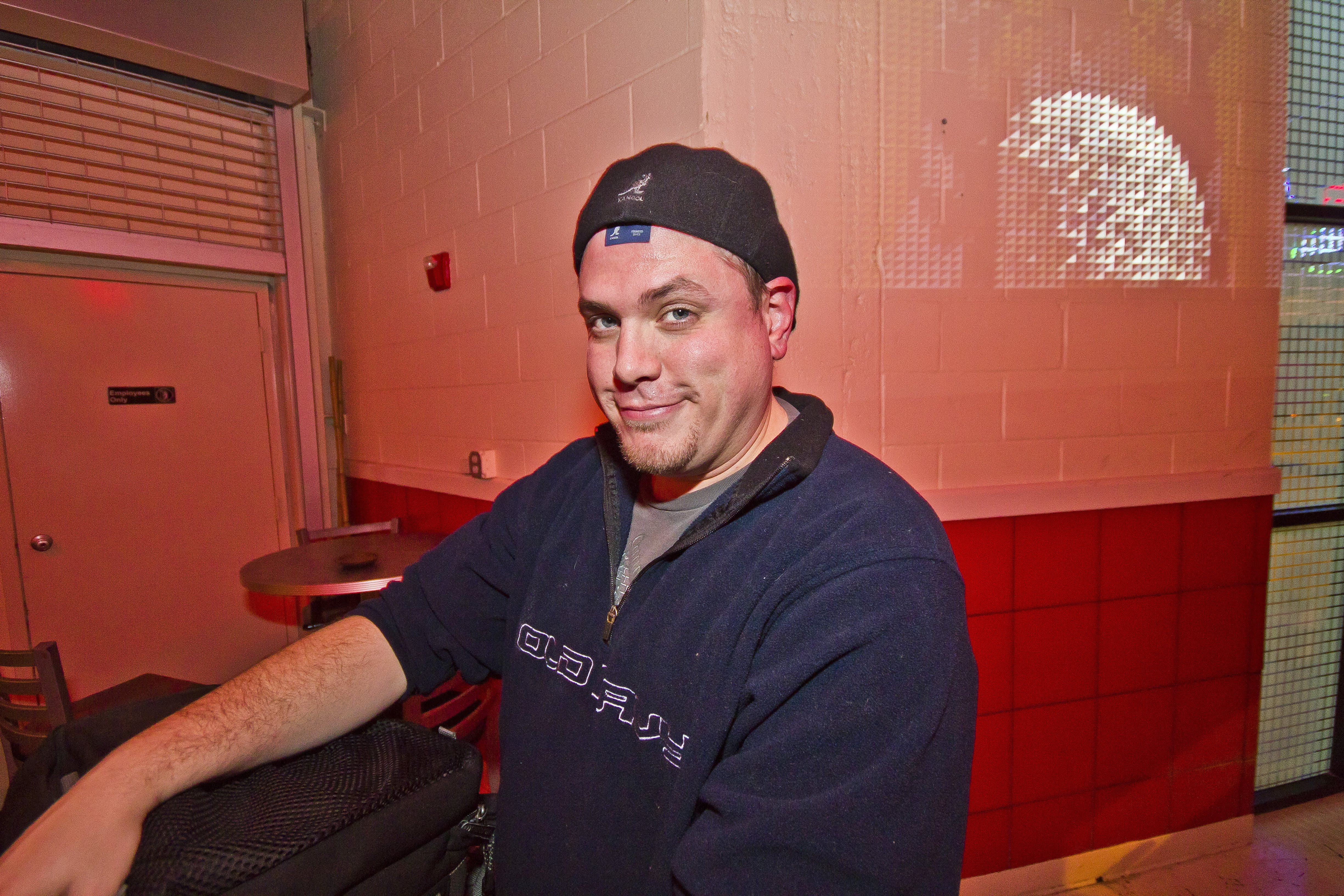 2011-01-08 Fresh Mode - djSpiral Vs. WodieStylez - photos by DJ Phi cover