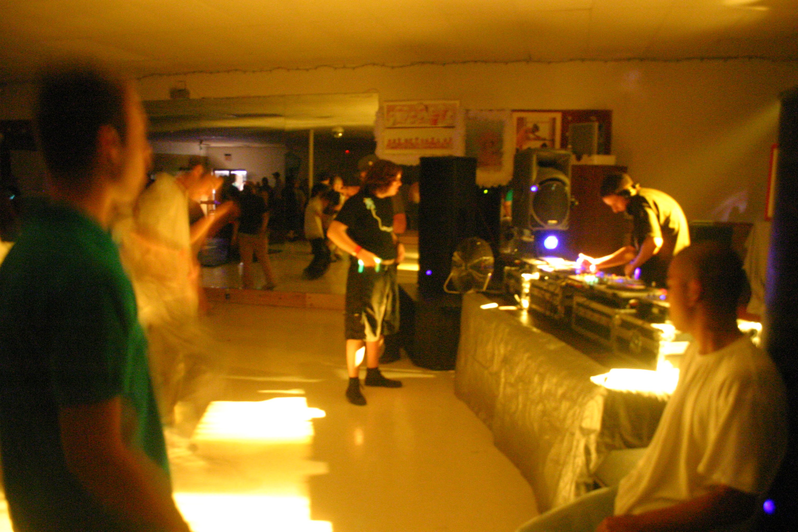 2005-05-14 I Love House cover